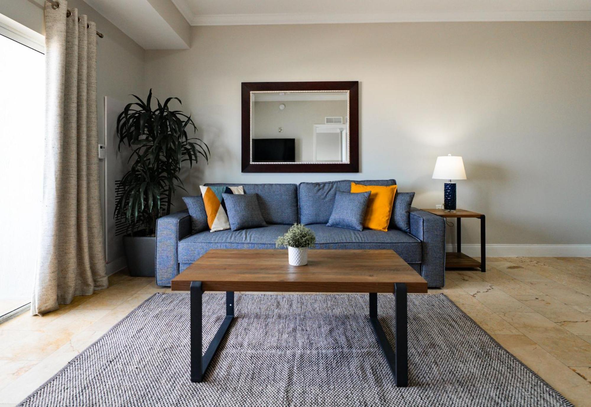 Nuvo - Miami Doral Hotel 4*